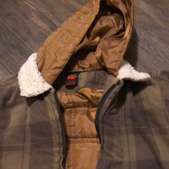 Quilted Jacket - Picture 3 of 4